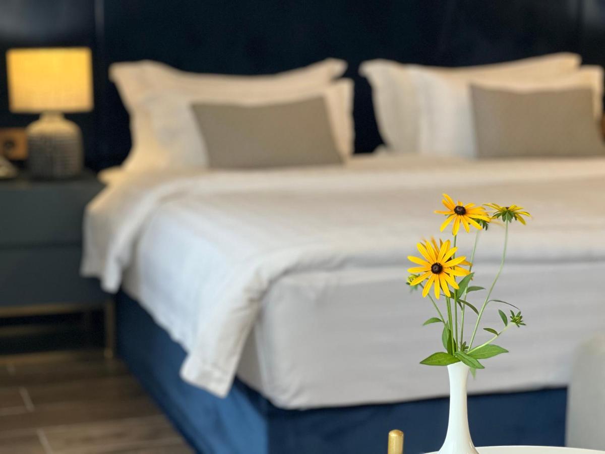 Aisi Hotel